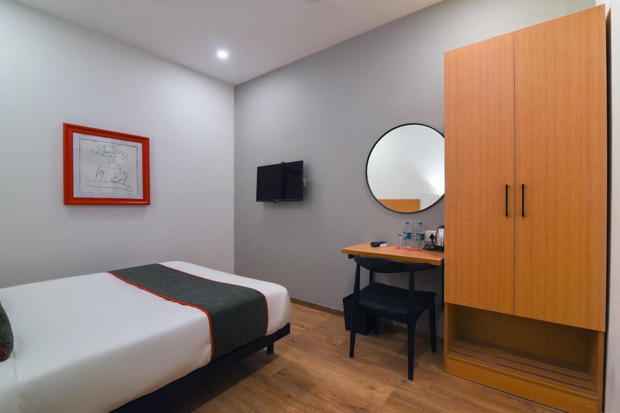 Super Townhouse Spruce Hotels Bellandur Bangalore Bagian luar foto